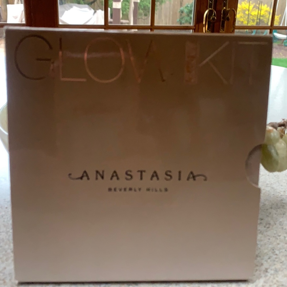 Anastasia Glow Kit